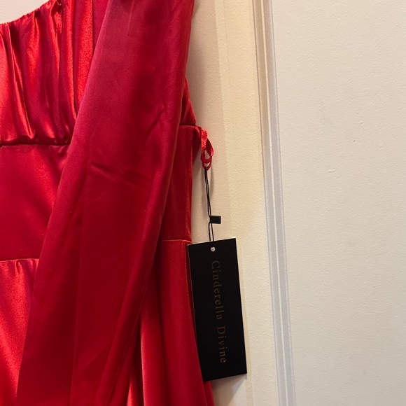 CINDERELLA DIVINE 7490 Sleeveless A-Line Satin Evening Dress Red Size 10 Prom - Picture 6 of 11